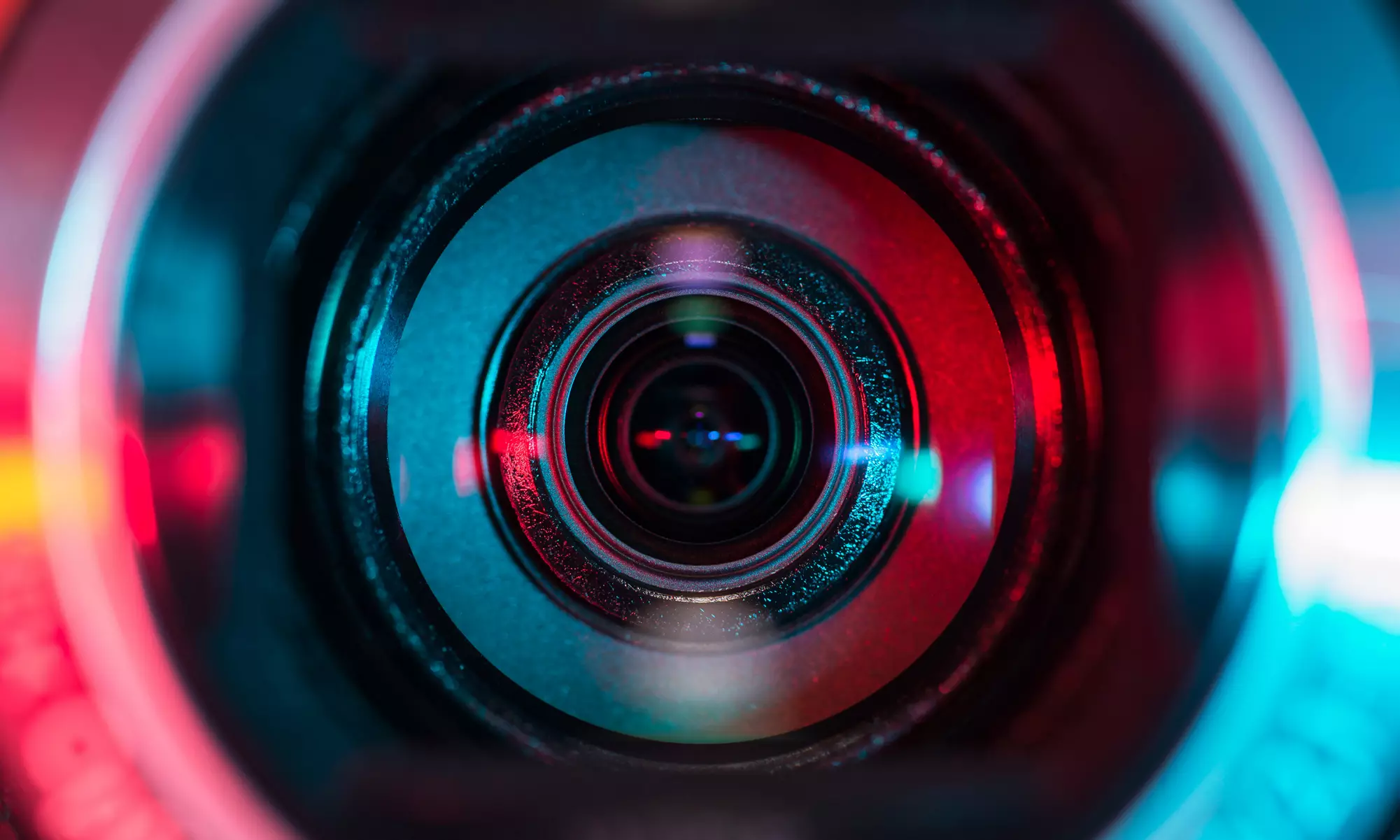 監控攝影機鏡頭的近拍畫面