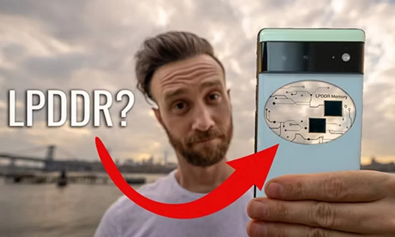 TheUnlockr 的 David Cogen 拿著手機的男人 